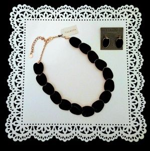 JEWELRY - Black & Gold Necklace and Earrings Set